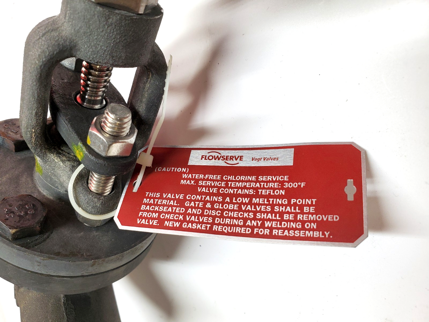 Flowserve 3/4" 800 Globe Valve 22141MT, 45564-1A R11, NICU/TEF, 1975 PSI, A105