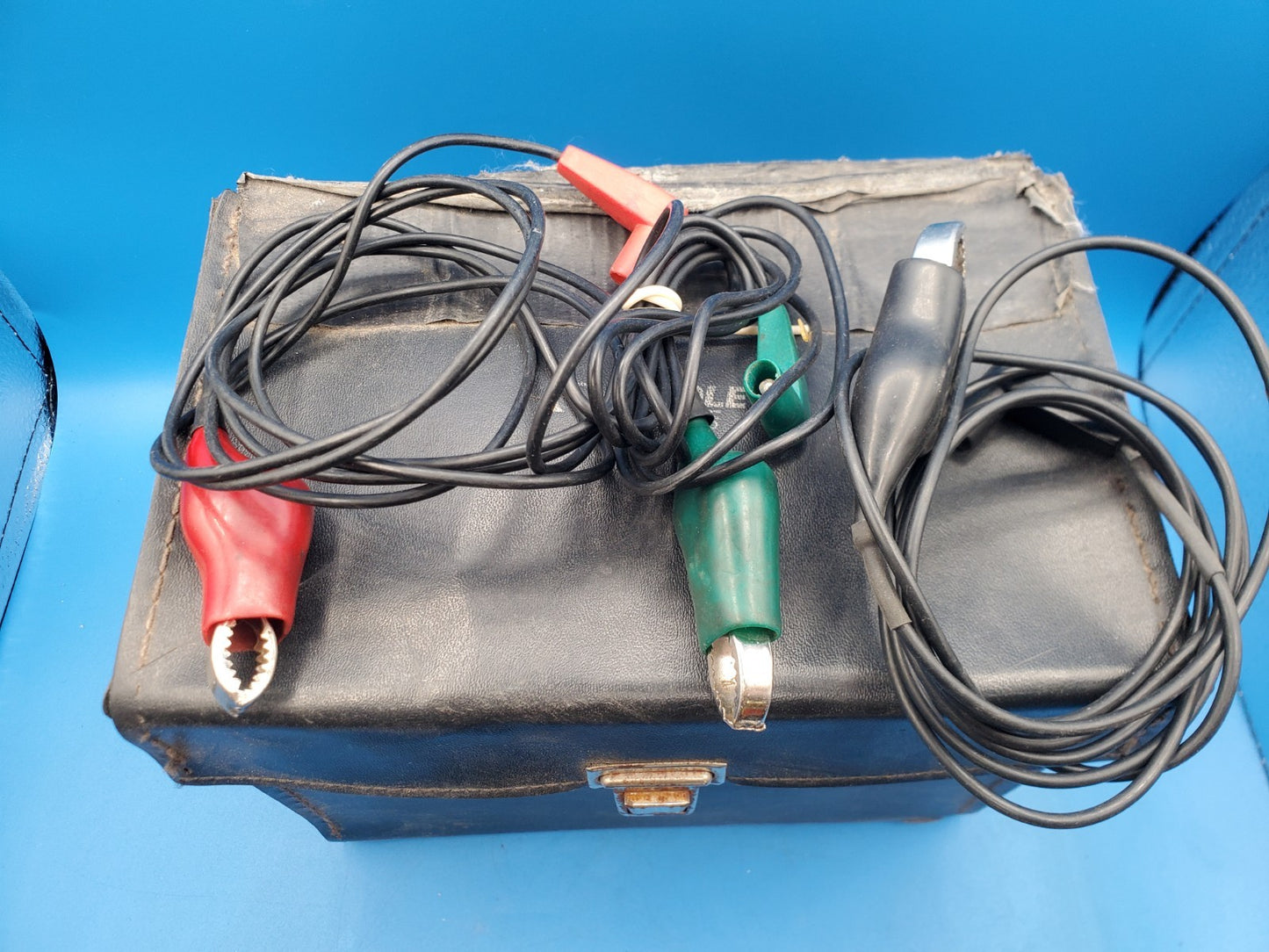 MEGGER MJ159 Insulation Tester w/ Case, Leads (Crank Won't Move Needle)