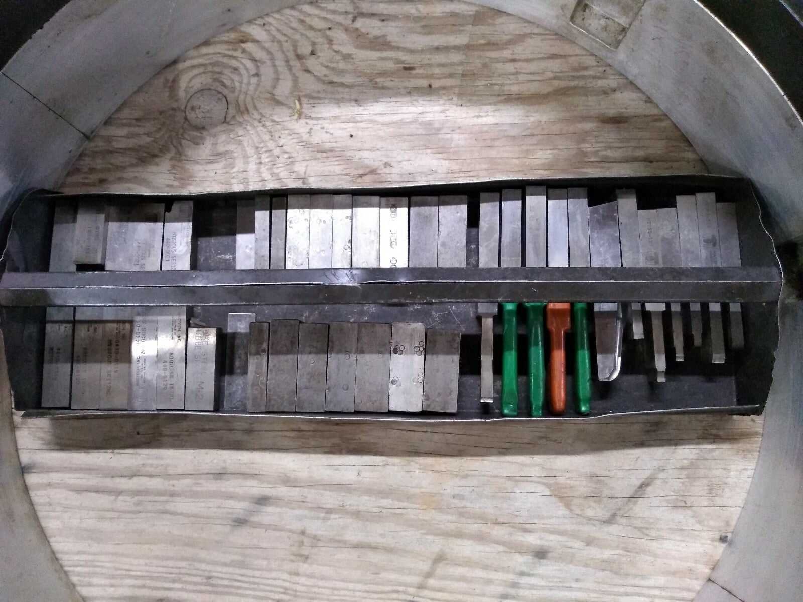 MACTECH 820 US Clamshell Pipe Lathe Split Frame 16 - 20 in w/ Hydraulic Motor