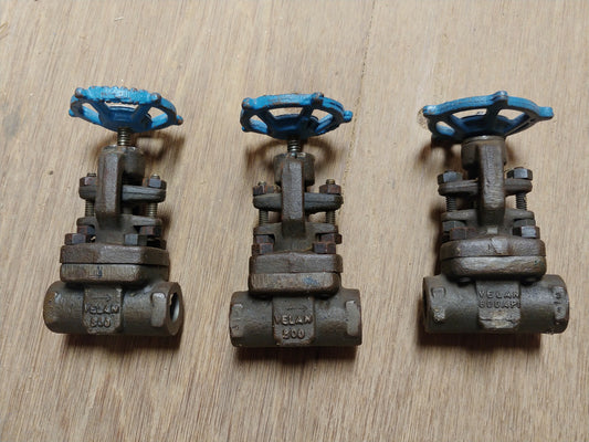 LOT of 3 EA VELAN 3/8 in Socketweld Steel Gate Valves, 800 psi, 3/8" W02-074B-02