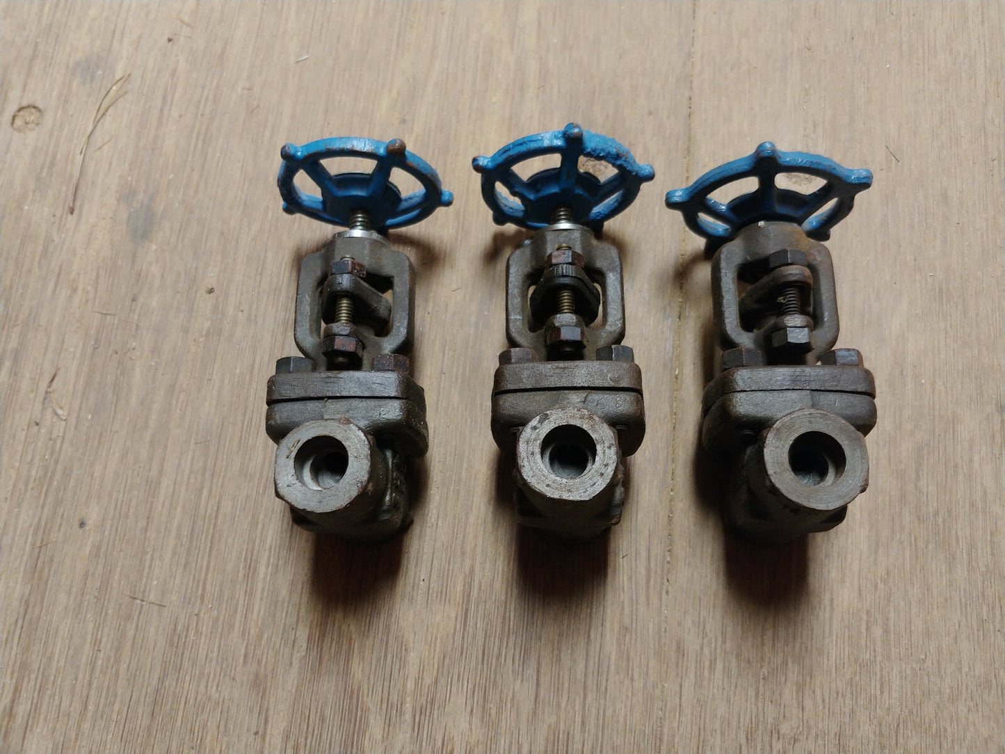 LOT of 3 EA VELAN 3/8 in Socketweld Steel Gate Valves, 800 psi, 3/8" W02-074B-02