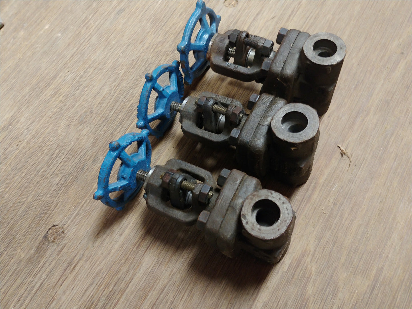 LOT of 3 EA VELAN 3/8 in Socketweld Steel Gate Valves, 800 psi, 3/8" W02-074B-02