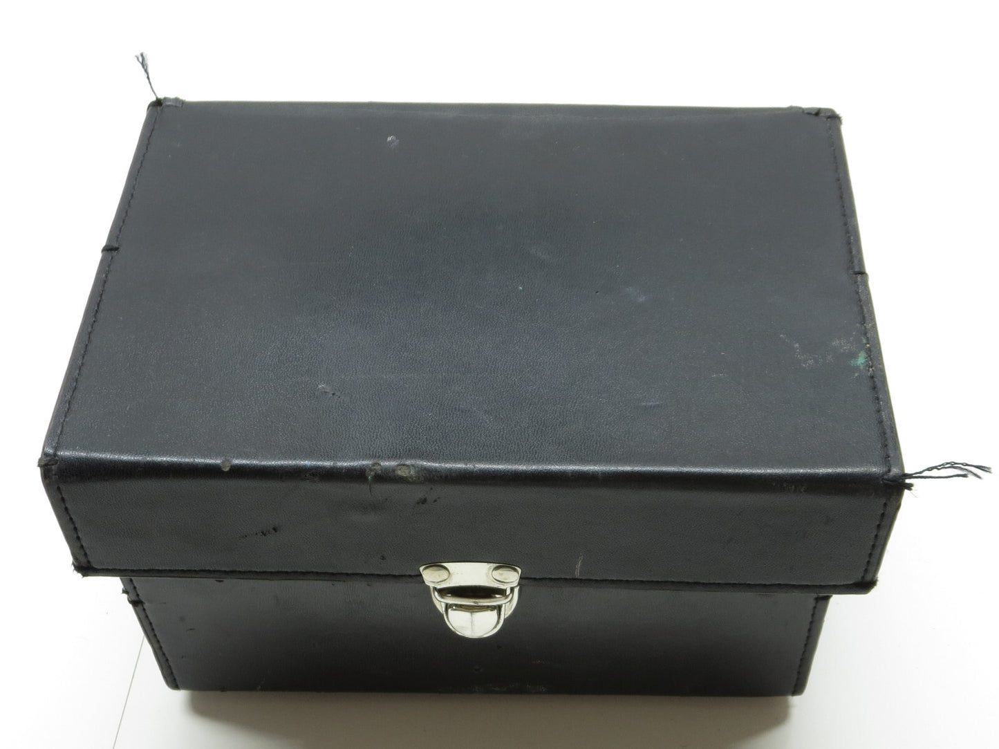 MEGGER 210600 Insulation Continuity Tester 1000 V w/ Case, Leads and Batteries.