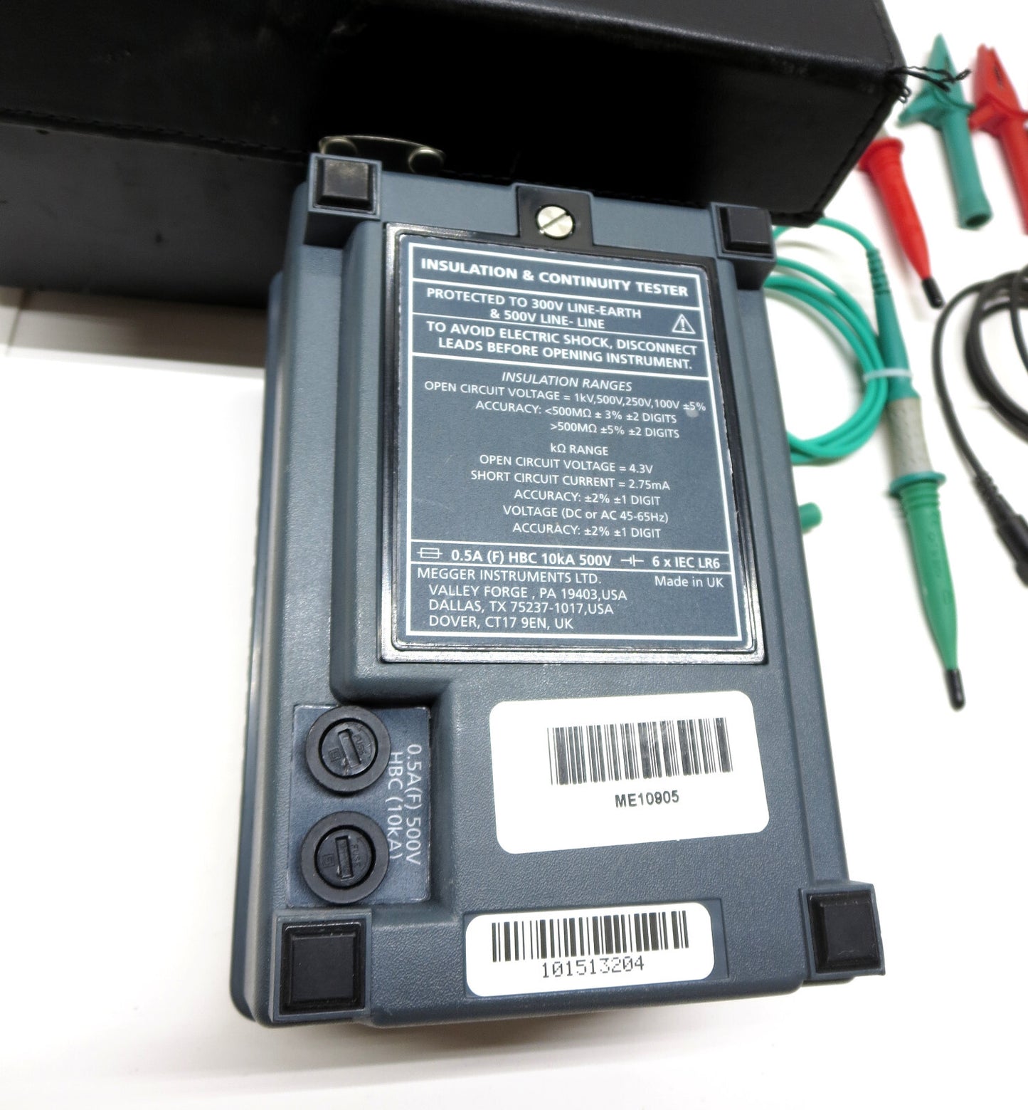 MEGGER 210600 Insulation Continuity Tester 1000 V w/ Case, Leads and Batteries.