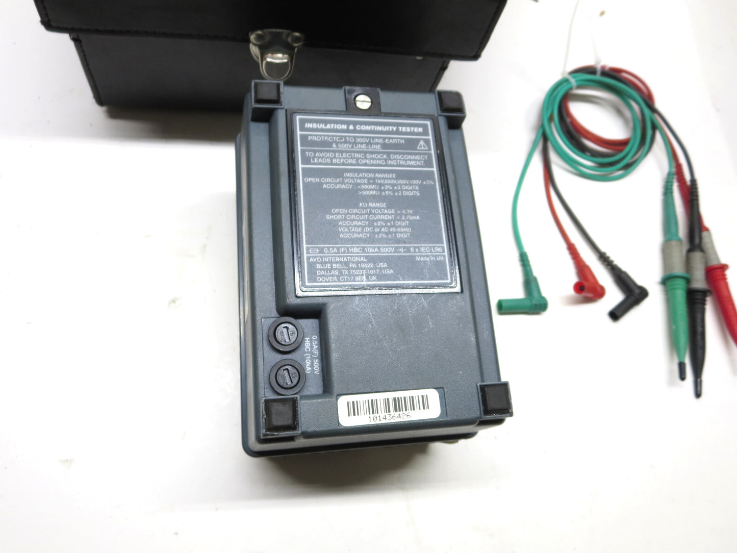 MEGGER 210600 Insulation Tester Kit 1000 V s/n 101436426 w/ Accessories