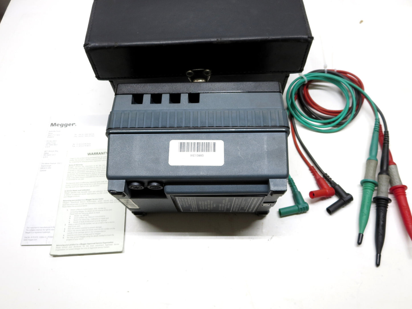 MEGGER 210600 Insulation Tester Kit 1000 V s/n 101436426 w/ Accessories