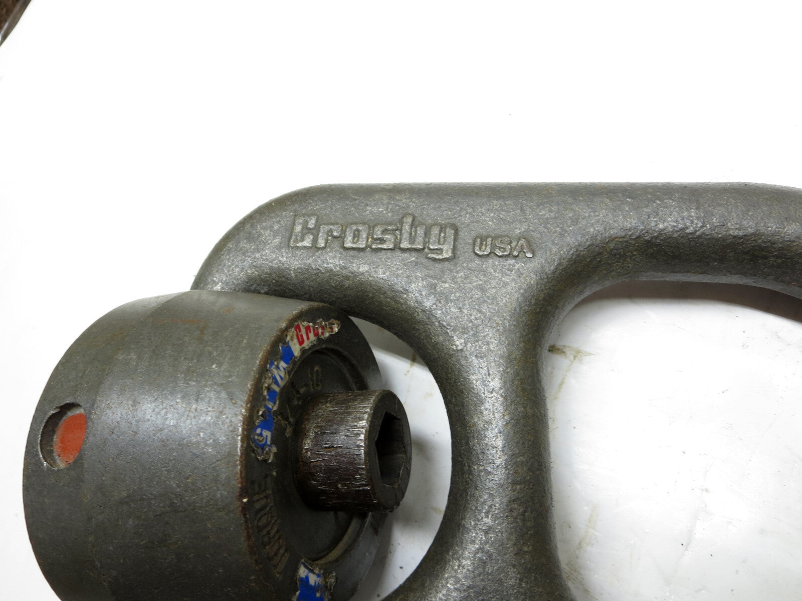 Crosby 6608130 HR-1000CT Swivel Hoist Ring 5,400 lbs WLL 3/4 x 3 in. Cold Tuff