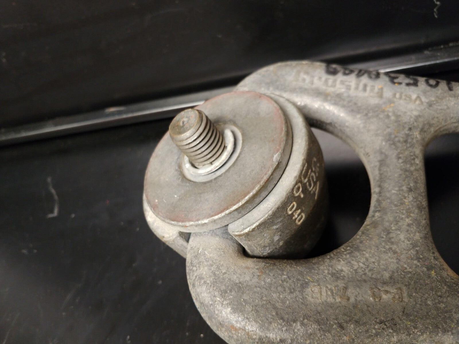 Crosby 3/4" Cold Tuff 6608130 HR-1000CT Swivel Hoist Ring 5,400 lbs WLL 