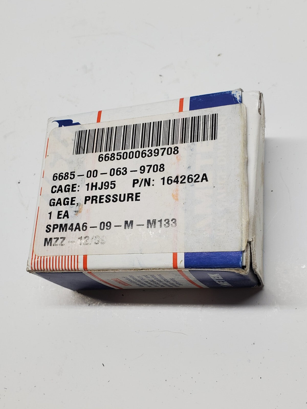 Ametek 0 - 600 PSI Pneumatic Pressure Gauge p/n 164262A, 1/4 NPT, 2"