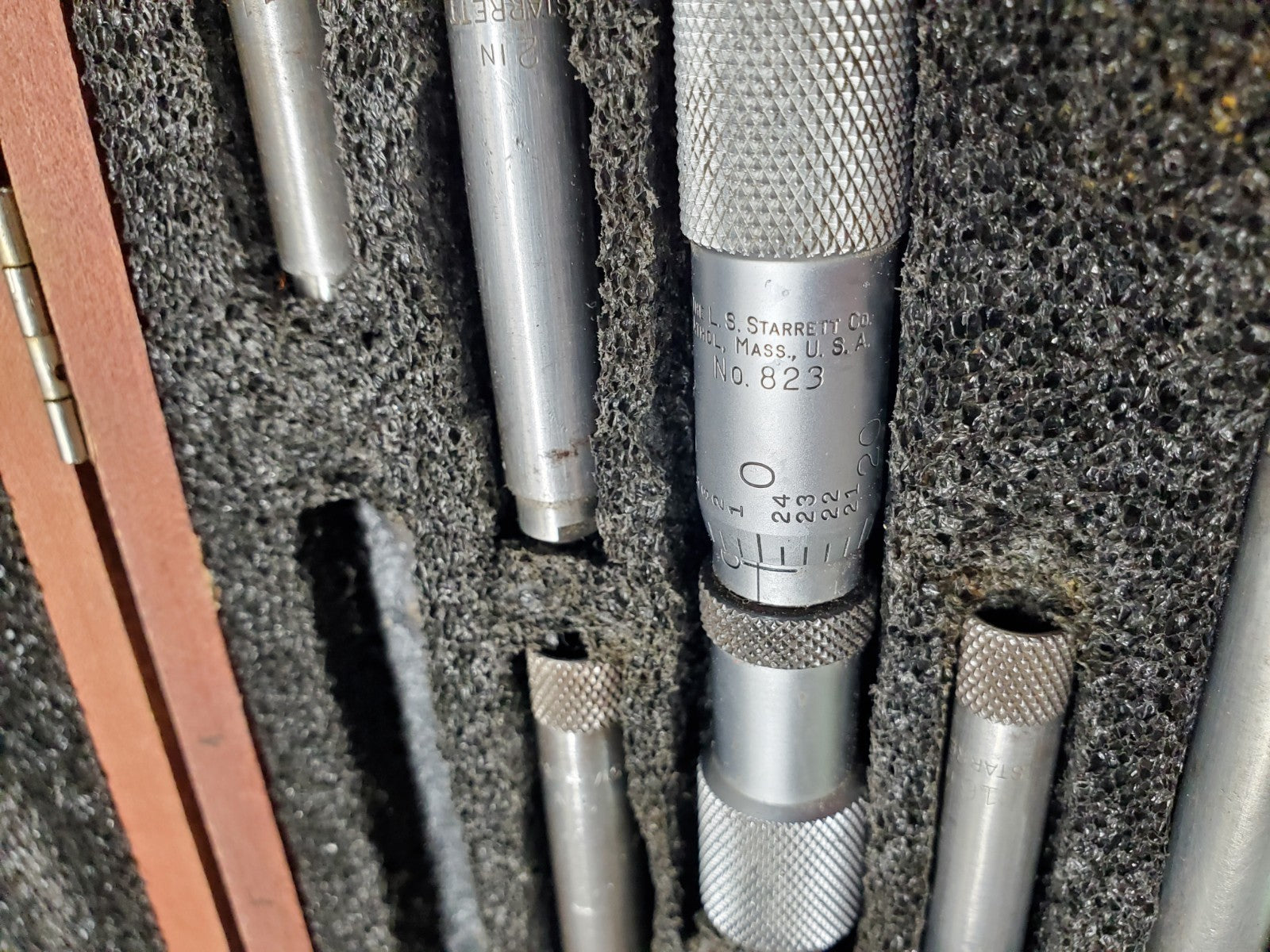 Starrett 823EZ Tubular Inside Micrometer Set (Less 6" rod)