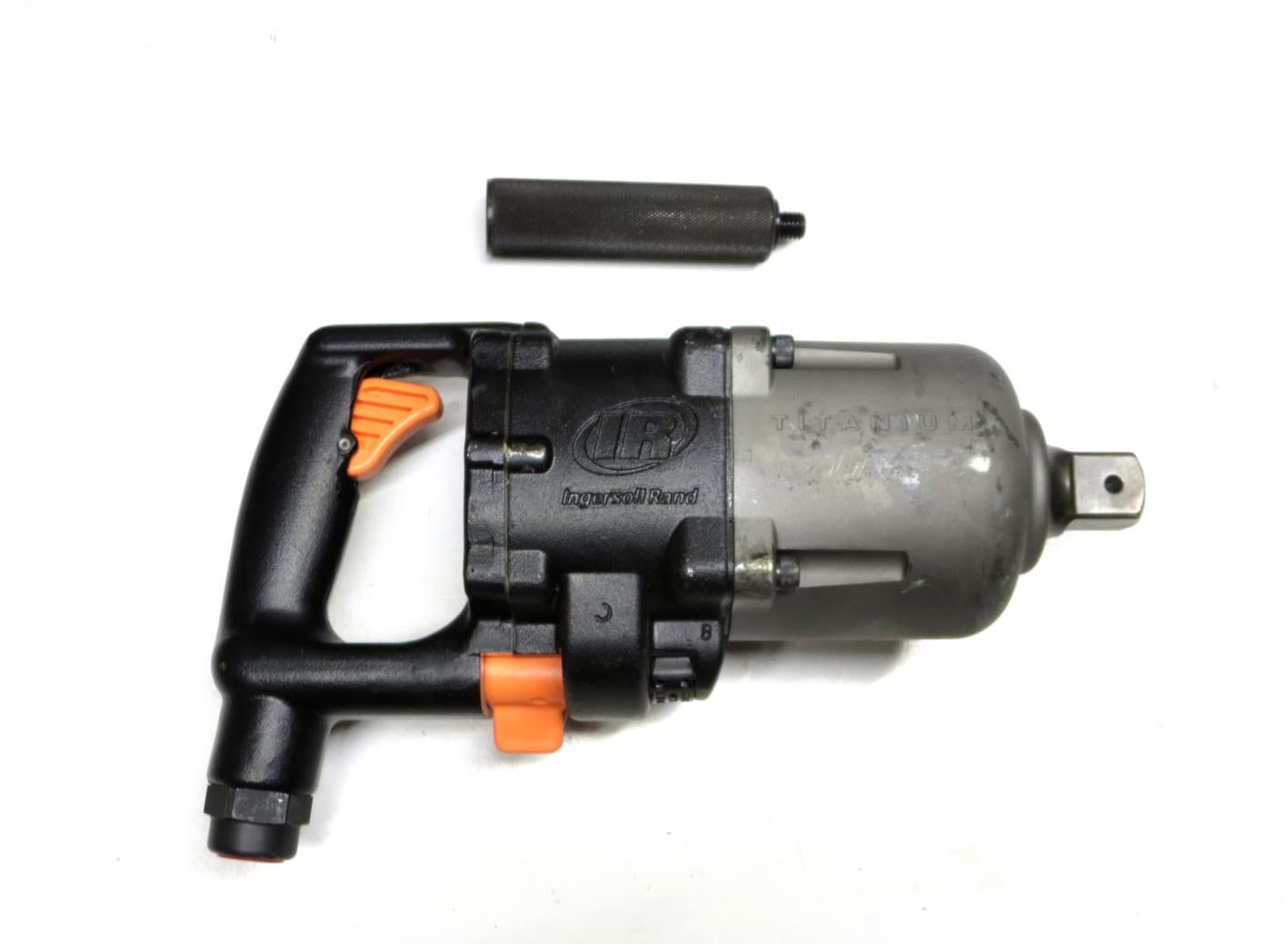NEW Ingersoll Rand Impact Wrench 3940B2Ti 1 in. Drive Titanium 2,500 FT LB MFG24
