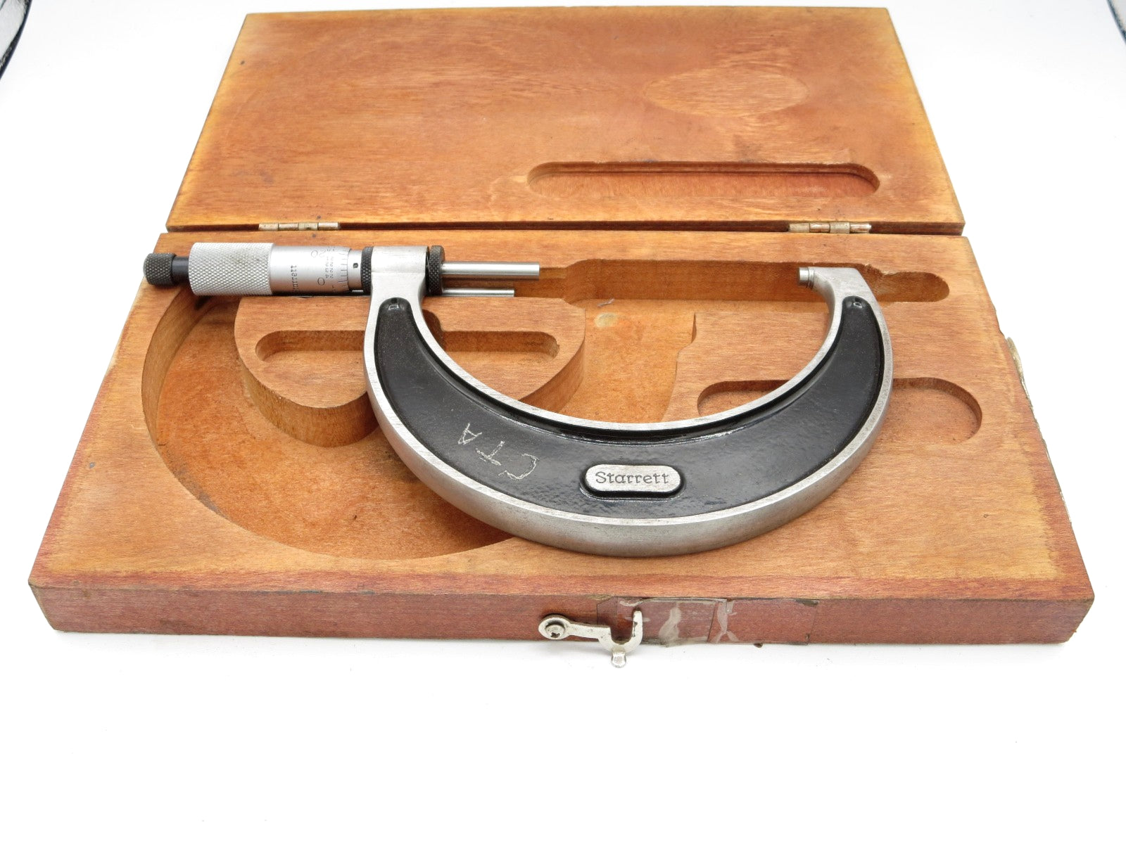 Starrett 226RL-4 Outside Micrometer, 3-4" Range w/ 3" Standard and Case 226RLZ-4