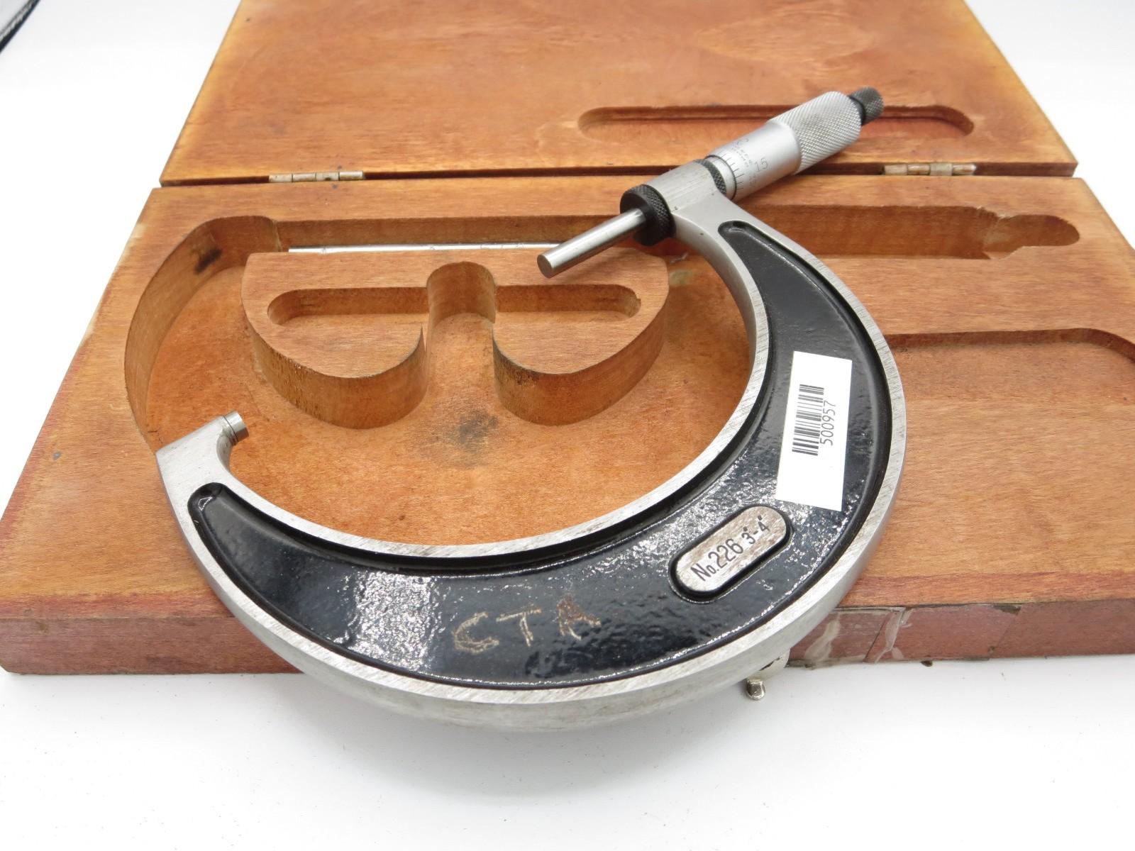 Starrett 226RL-4 Outside Micrometer, 3-4" Range w/ 3" Standard and Case 226RLZ-4
