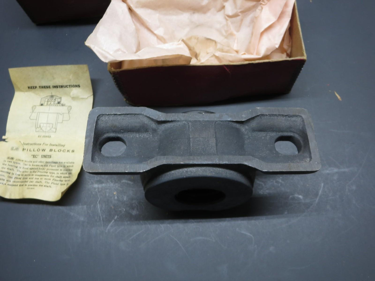 Ahlberg Bearing 1-11/16" Pillow Block EC-111 Collector Grade w/ Man (1947–1952)