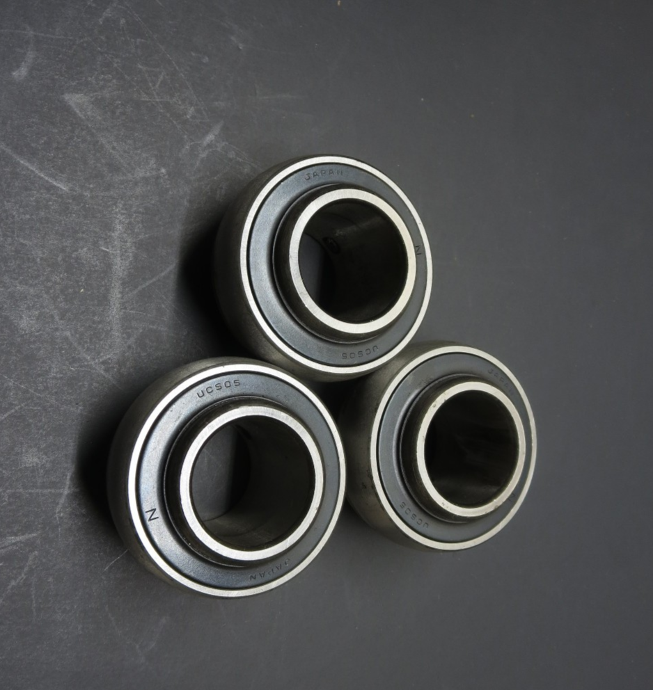 LOT OF 3 PCS FYH UCS05 / UC205 INSERT BEARING NOS JAPAN