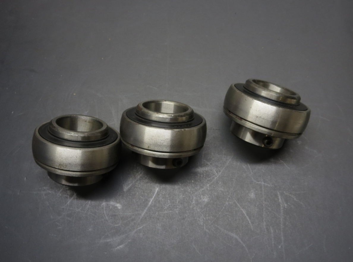 LOT OF 3 PCS FYH UCS05 / UC205 INSERT BEARING NOS JAPAN