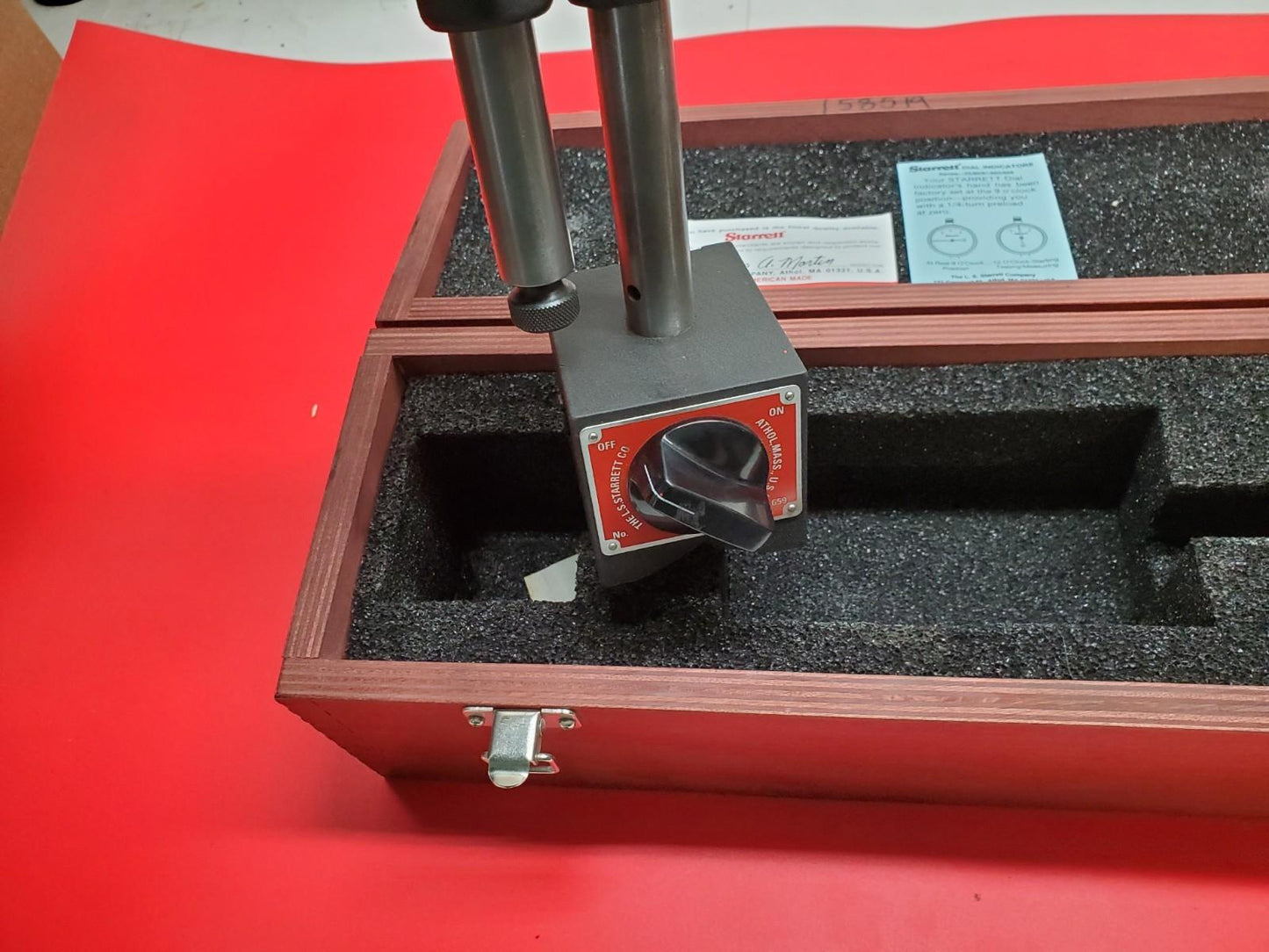 Starrett 659BZ Magnetic Base W/ 25-131 Indicator Set