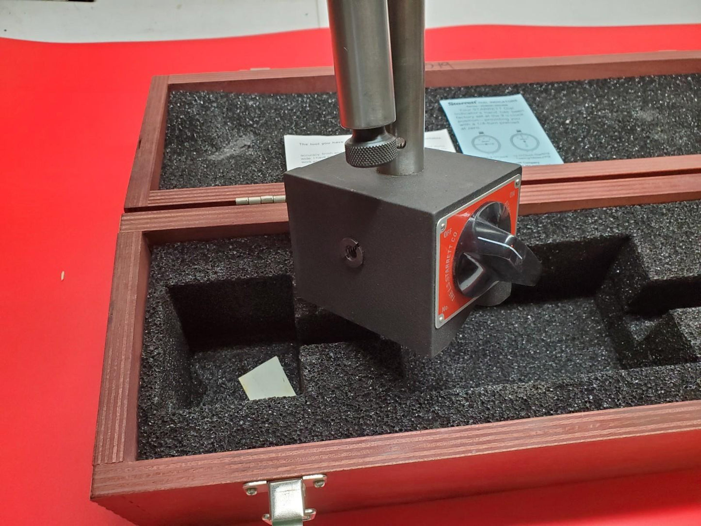 Starrett 659BZ Magnetic Base W/ 25-131 Indicator Set