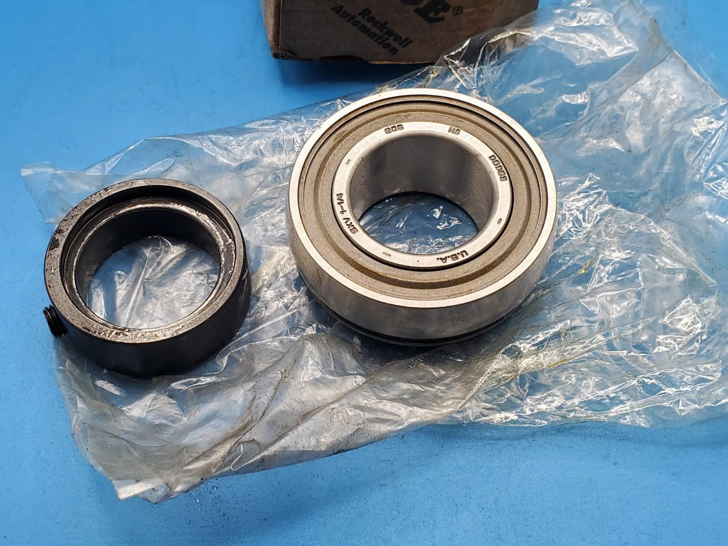 DODGE 131442 Insert Bearing W/ Collar INS-SXV-104S 1-1/4" Bore USA NOS