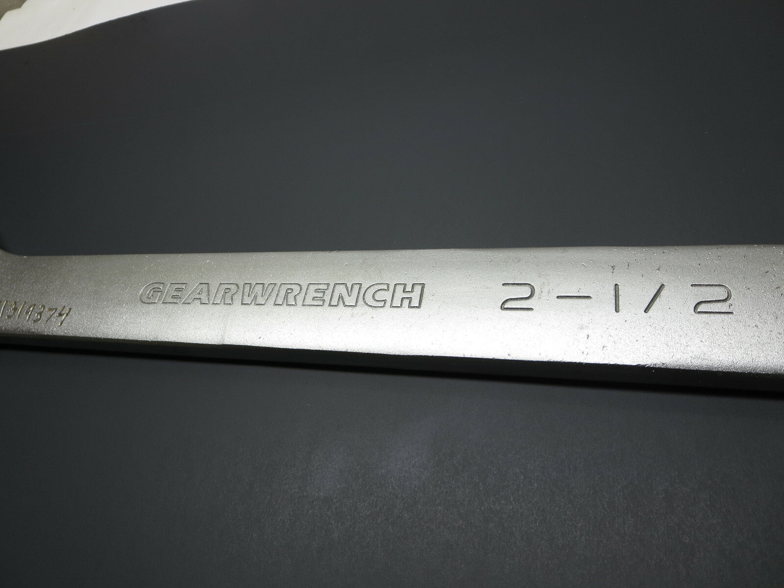 GearWrench 2-1/2" Long Pattern Combination Wrench 81829 Excellent Condition