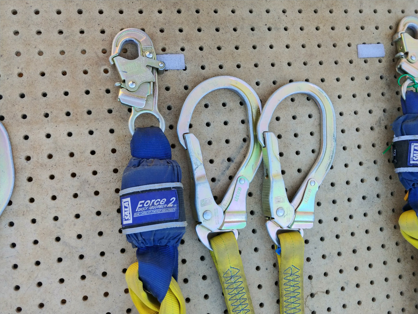 1 EA. 2018 DBI-SALA FORCE 2 Shock Absorber Dual Web Lanyard 1246129 Rebar Hooks