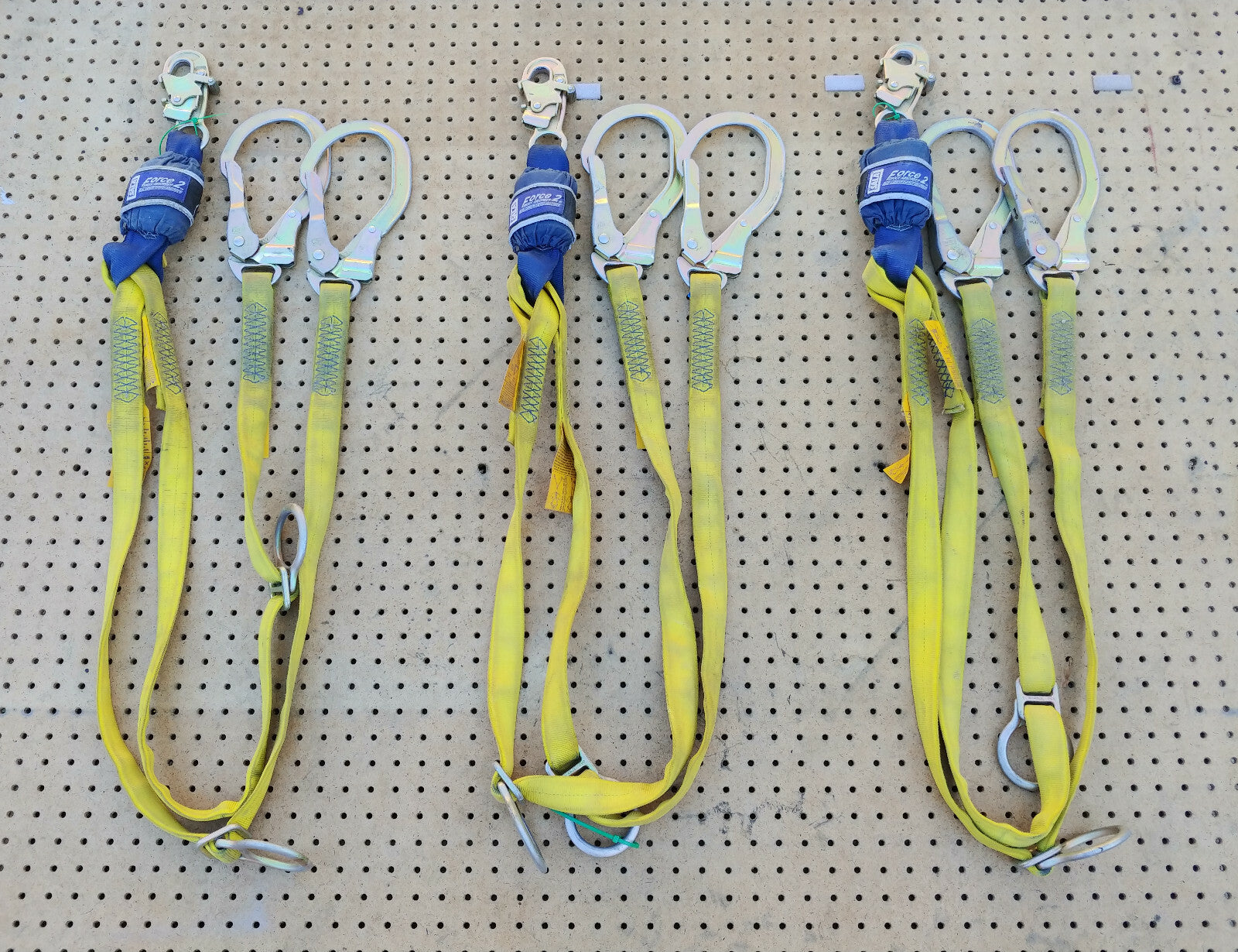 1 EA. 2018 DBI-SALA FORCE 2 Shock Absorber Dual Web Lanyard 1246129 Rebar Hooks