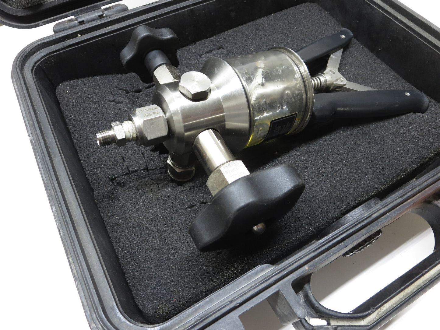 GE DRUCK PV212 Hydraulic Hand Pump  10,000 PSI w/ Pelican Case