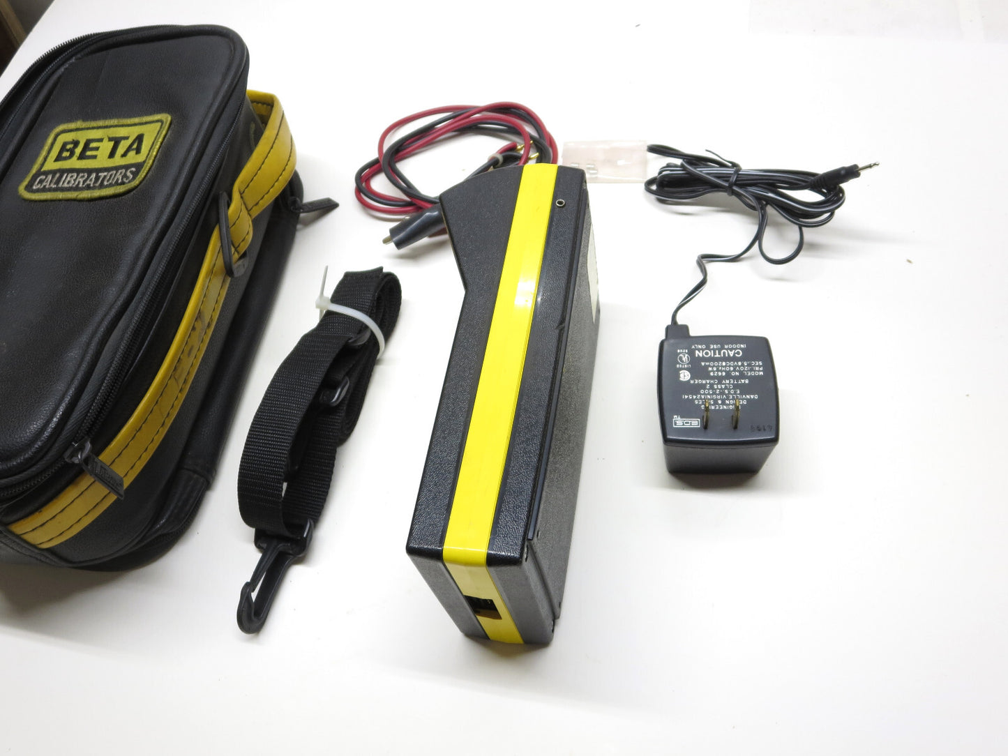 Beta 135 DC Frequency Calibrator w/ Case, Charger, Leads, Fuses S/N 12861
