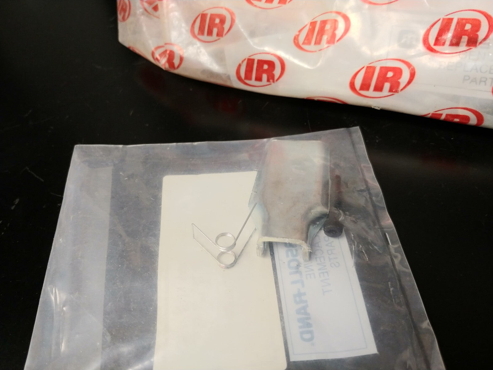 Ingersoll Rand Hook Latch Kit P/N 2372925 3 ton VL2 / MCH5 Chain Hoists