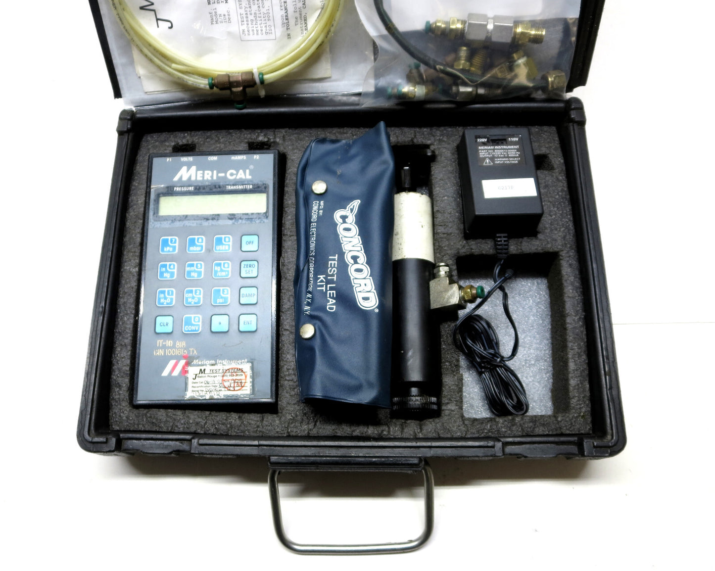 Meriam Meri Cal LP2000C Digital Manometer Calibrator w/ Accessories 0-2,000 H20