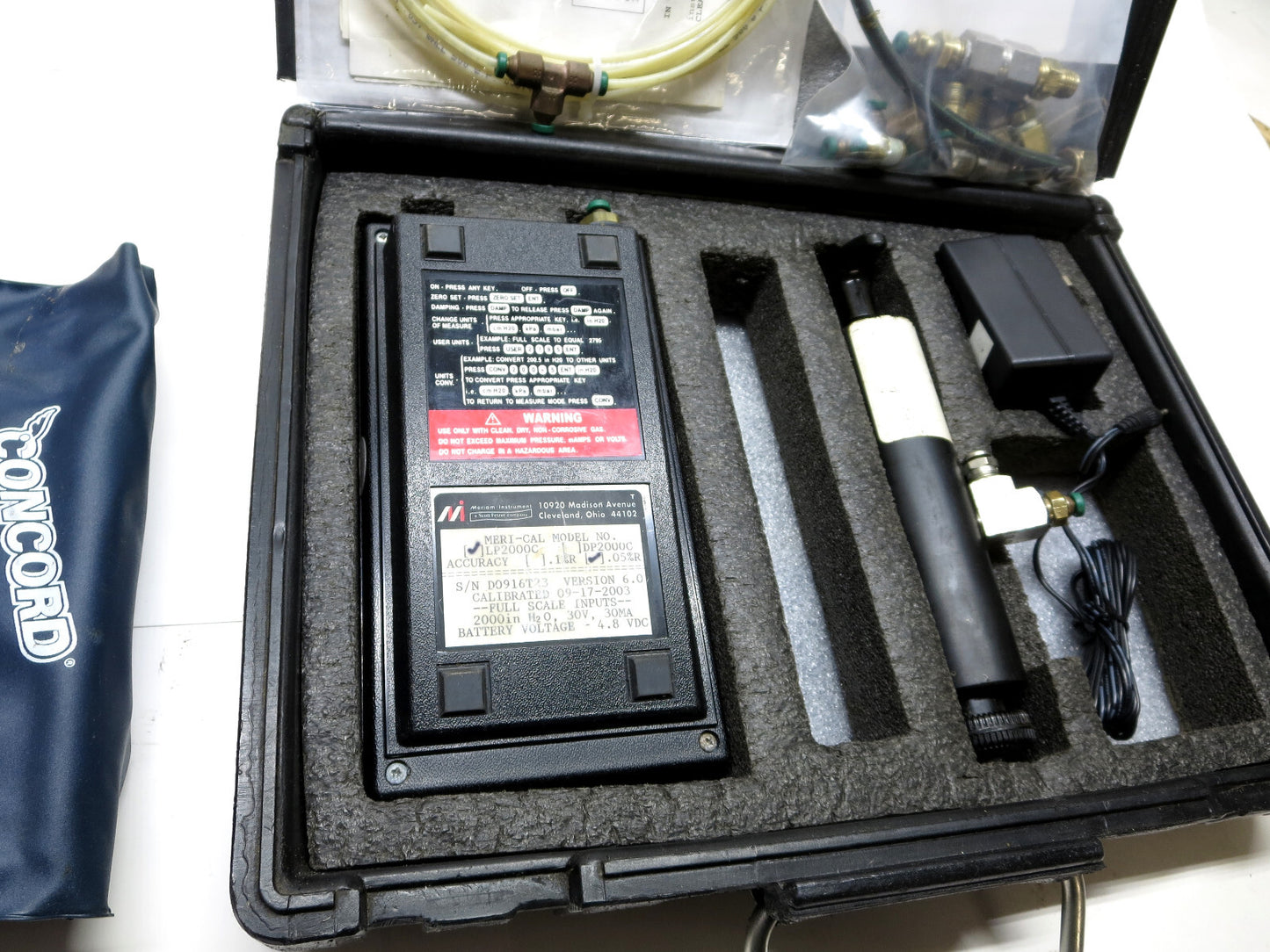 Meriam Meri Cal LP2000C Digital Manometer Calibrator w/ Accessories 0-2,000 H20