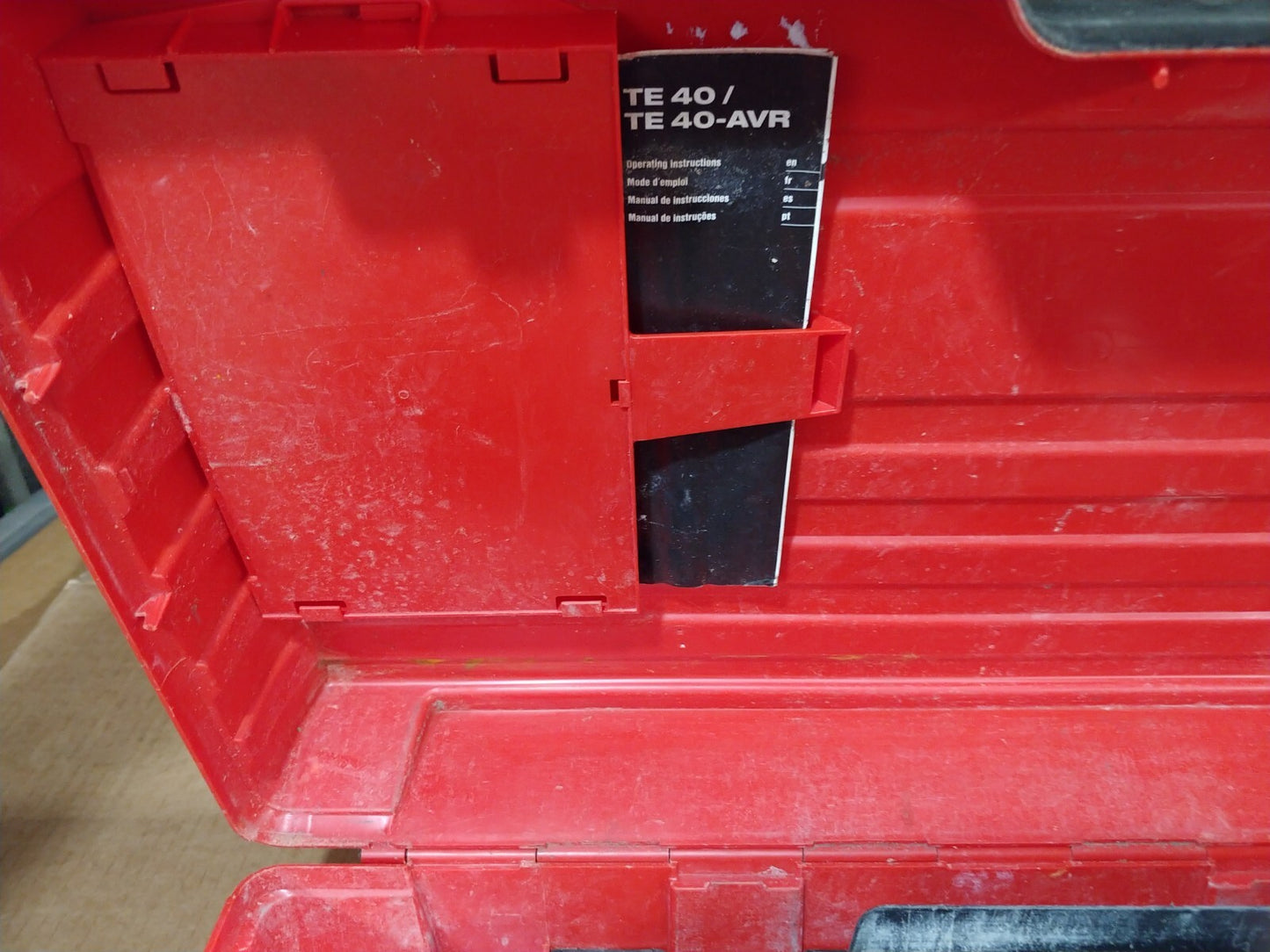 HILTI TE 40 AVR Replacement Case W/ Grease Very Good Condition.