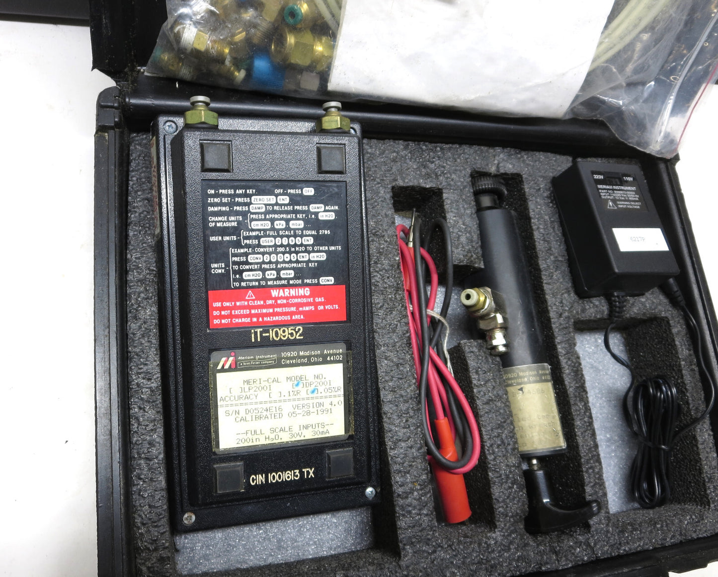 Meriam Meri-Cal DP200i Digital Manometer Calibrator Set w/ Handpump