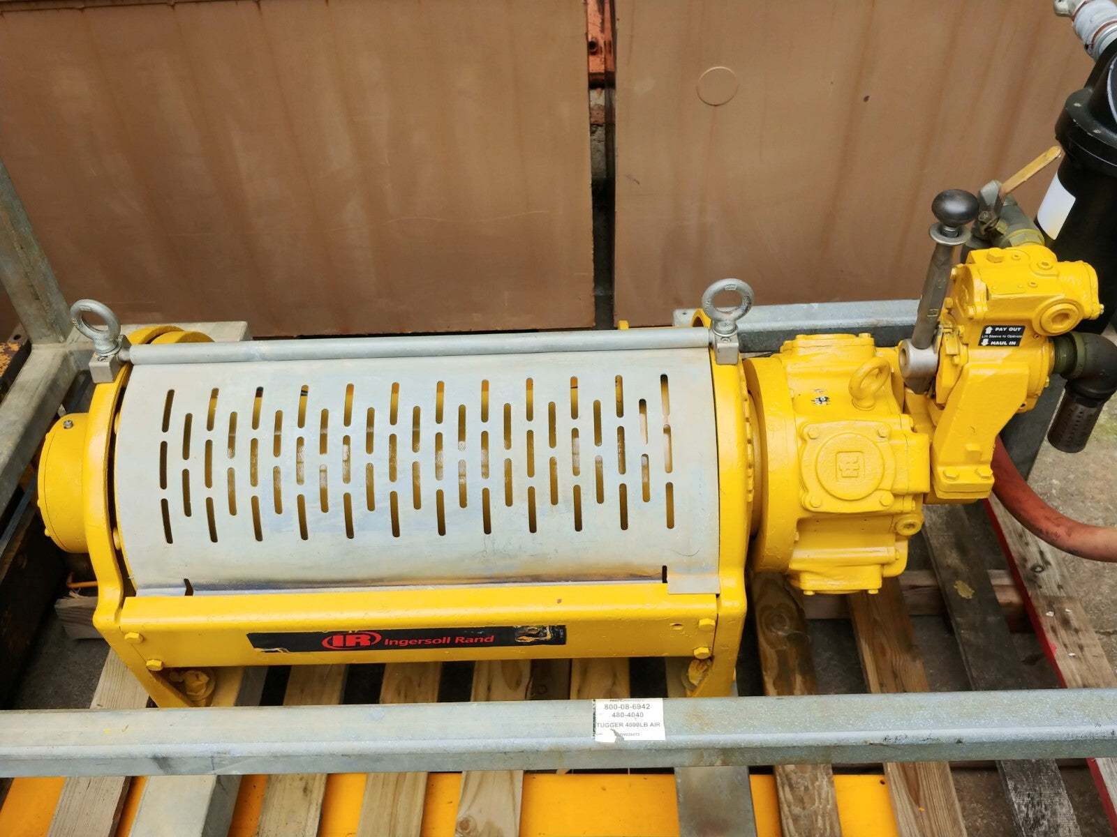 Ingersoll Rand FA2B Air Winch 2 ton Model FA2B-24XK1J12 Long Drum w/ Cage & FRL