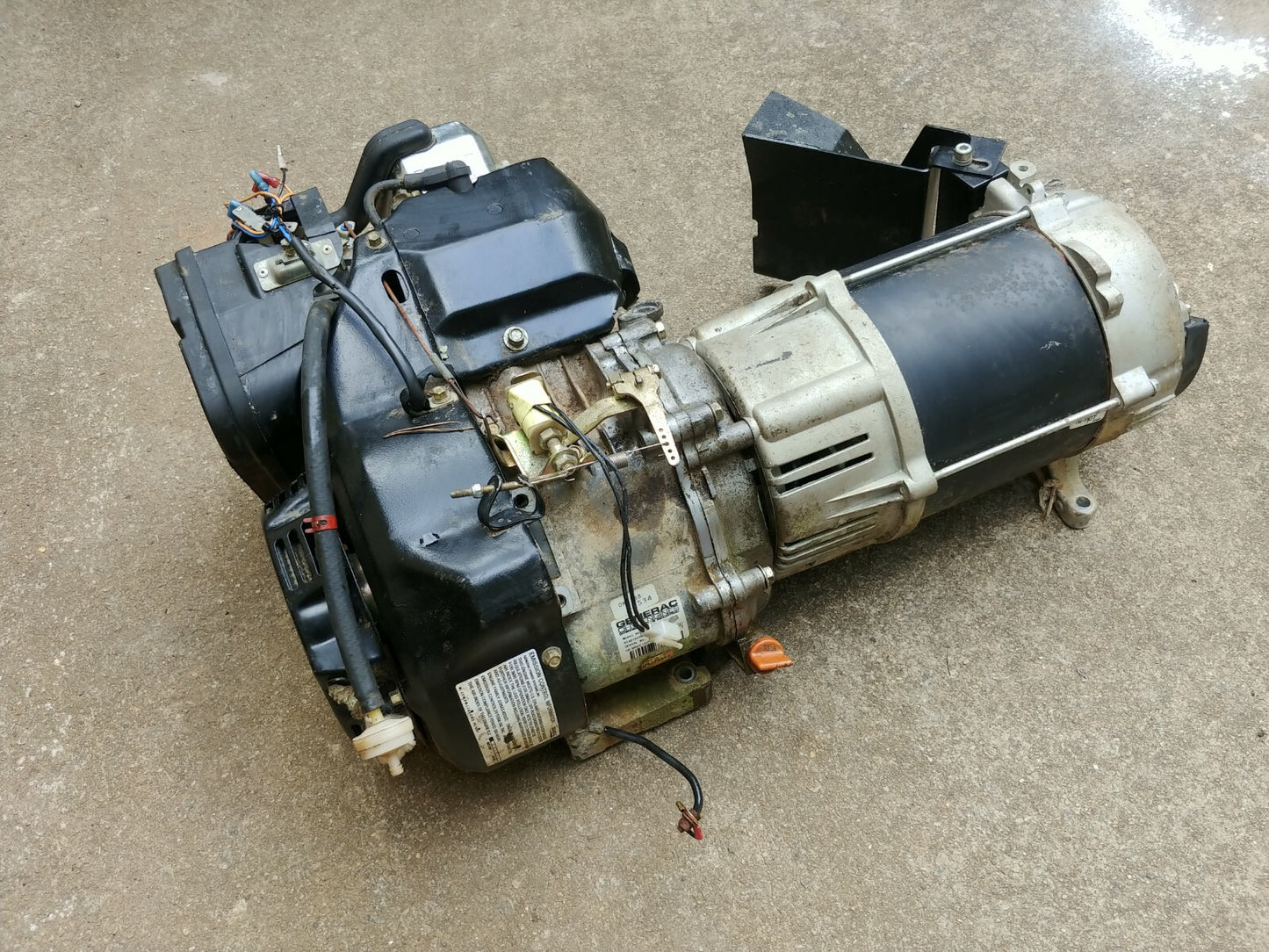 Generac 0K5238 OHVI Engine 407 CC from XP6500E Generator W Alternator (Parts)