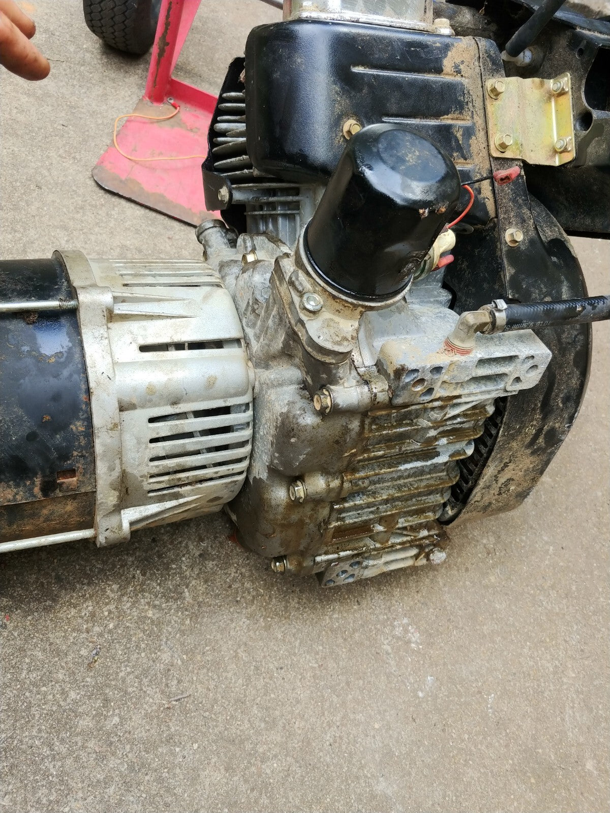 Generac 0K5238 OHVI Engine 407 CC from XP6500E Generator W Alternator (Parts)