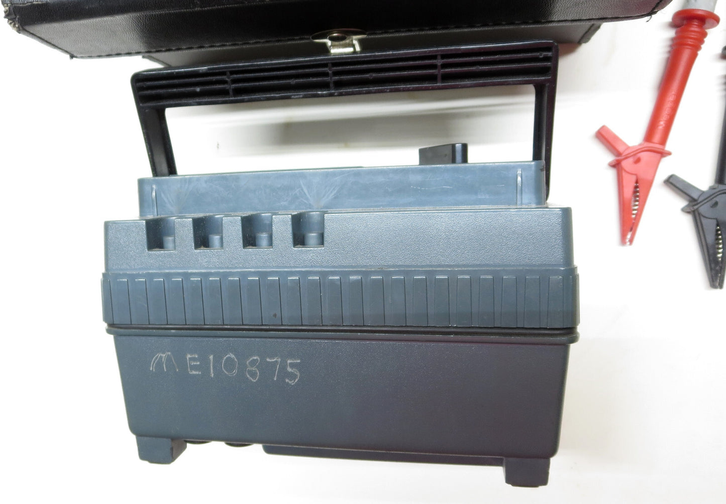 AVO MEGGER 210600 Insulation Tester Kit 1000V s/n 101034916 Made in UK