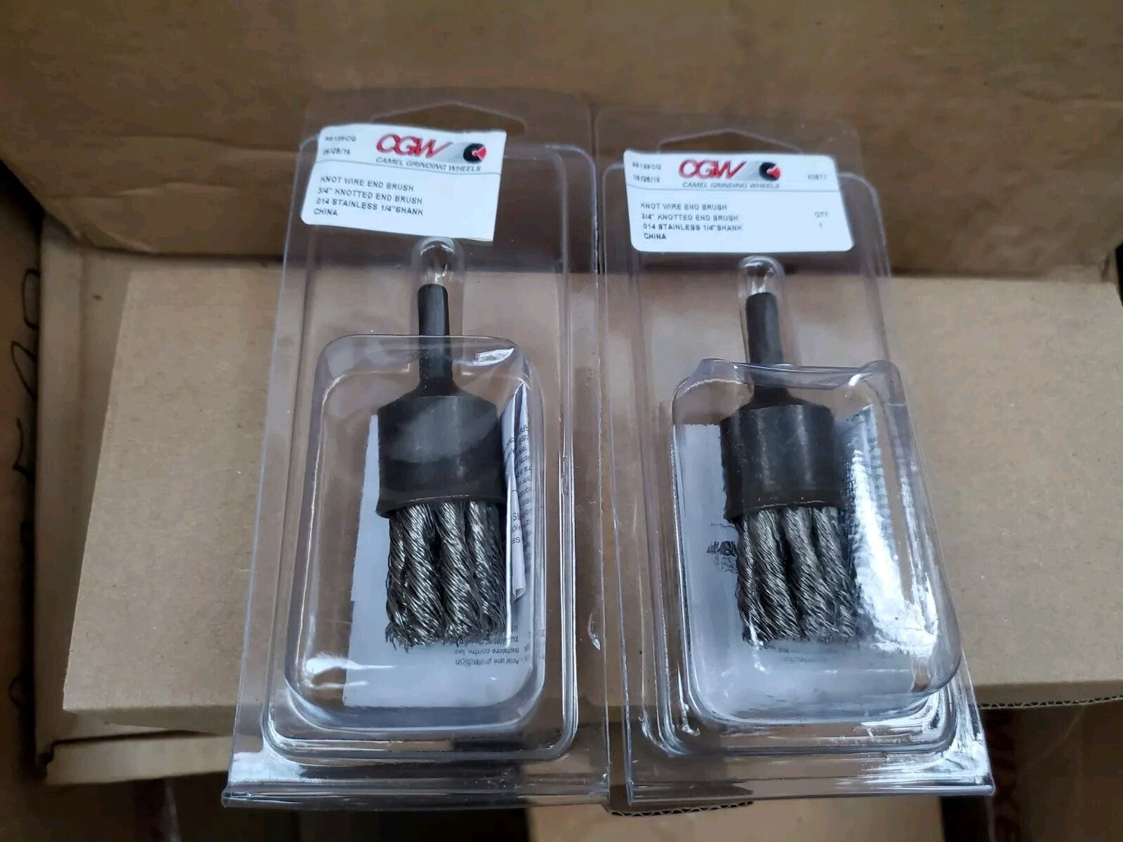 2 EA . CGW 60577 3/4 KNOTTED END BRUSH .014 STAINLESS 1/4 SHANK Camel Grinding