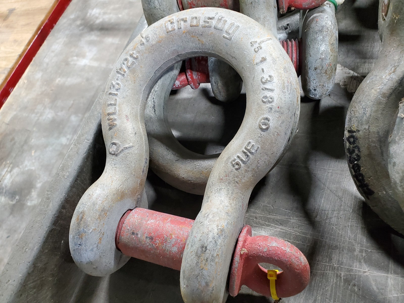 1 ea. Crosby 1-3/8 in. Screw Pin Anchor Shackle 13-1/2 Ton 1018598 G-209 USA
