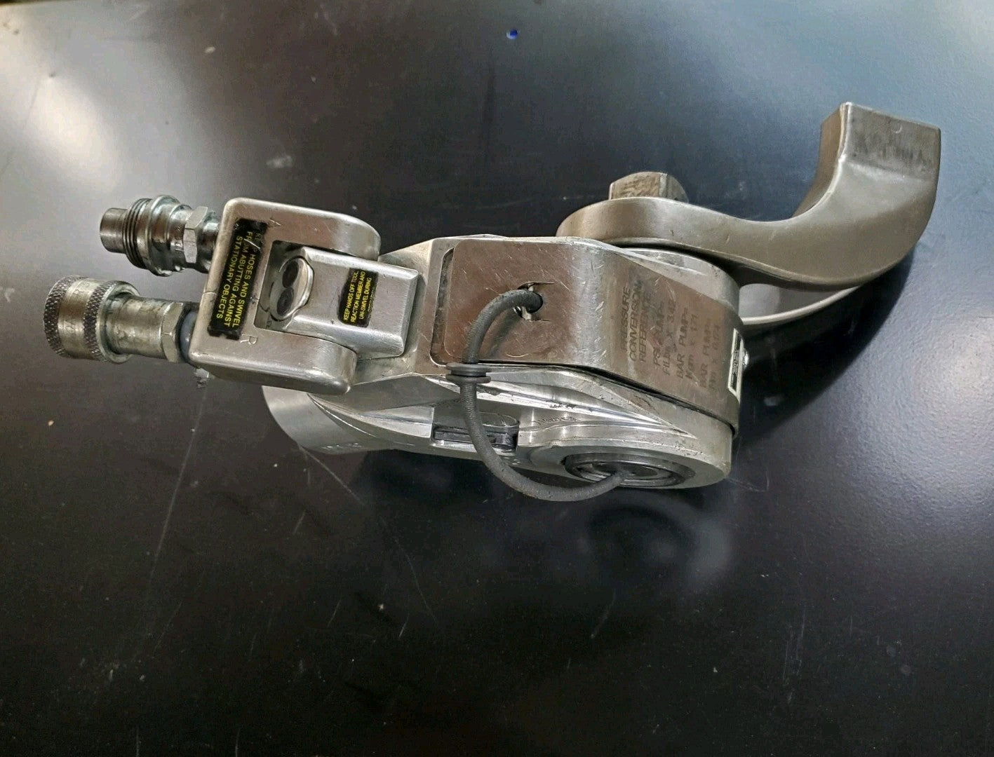 HYTORC HY-AVANTI 3 Hydraulic Torque Wrench 1 in. Drive Torque Tested