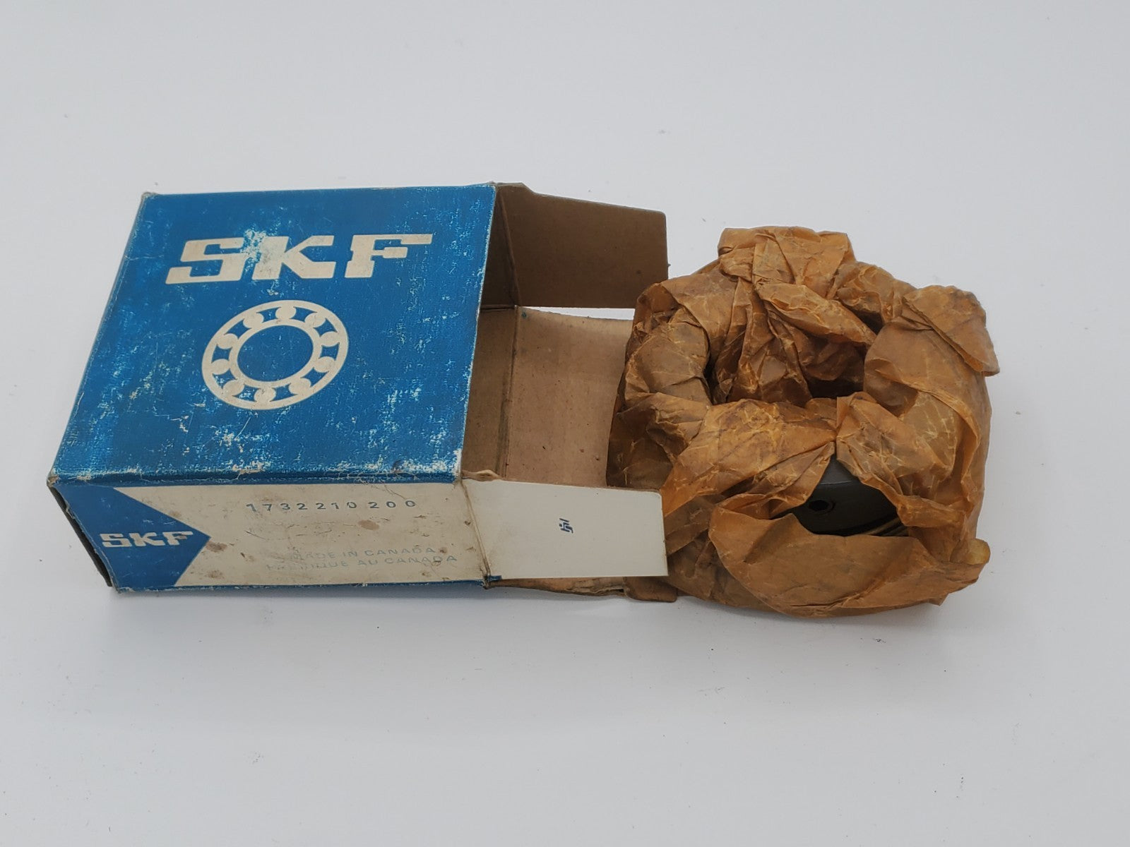 SKF 1732210-200 Insert Bearing w/ Eccentric Locking Collar 2" Bore YAR210SF 50mm