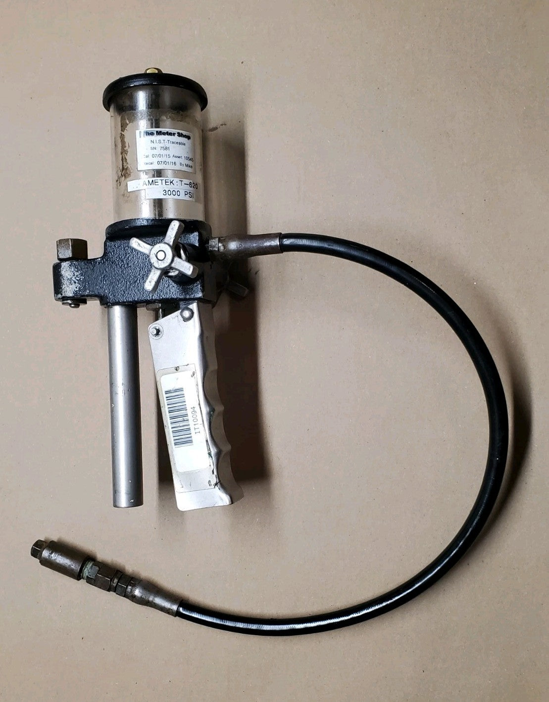 AMETEK T-620 Portable Hydraulic Pressure Tester S/N 7581 w/ Hose Assembly