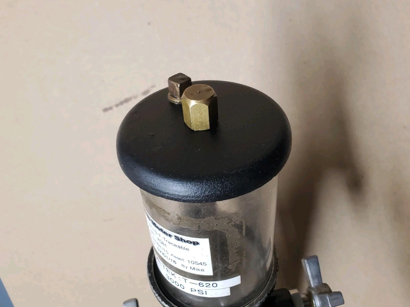 AMETEK T-620 Portable Hydraulic Pressure Tester S/N 7581 w/ Hose Assembly