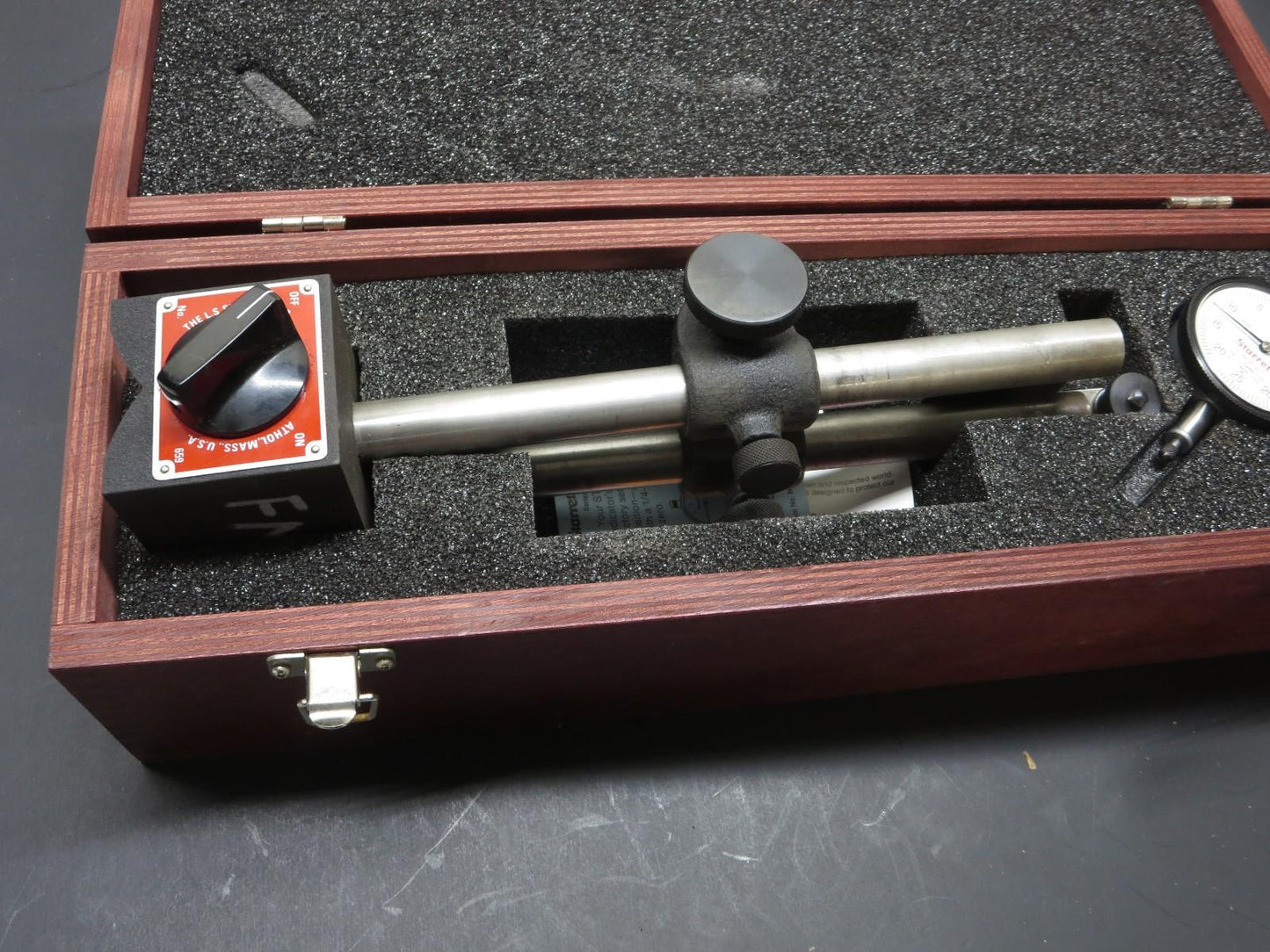 Starrett 659BZ Mag Base W/ 25-131 Indicator And Case p/n 55948 USA
