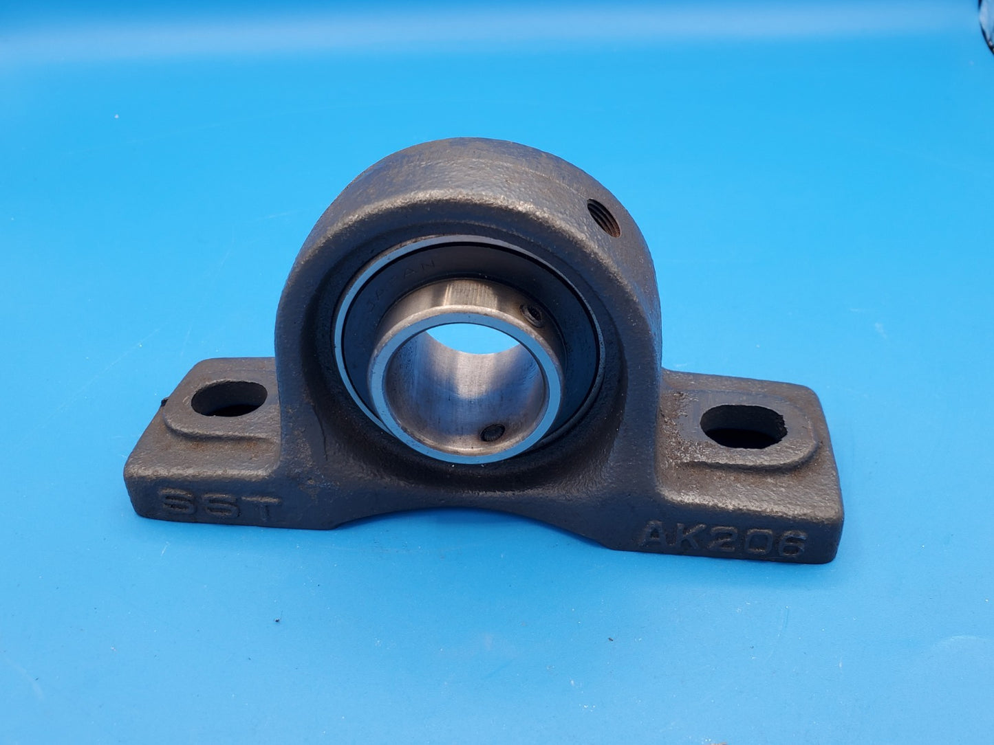 NBR JAPAN Mounted Bearing UC206-18 1-1/4" W/ AK206 SST Pillow Block Housing NOS