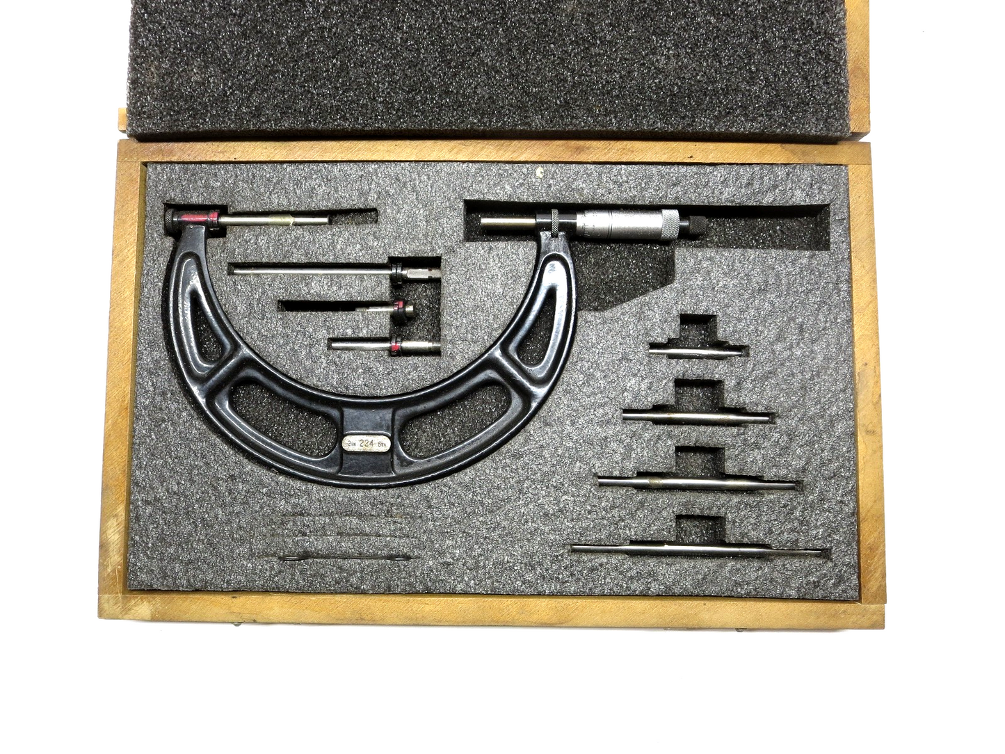 Starrett 224 2" - 6" Interchangeable Anvil Micrometer Set w/ Last Cert 12/2013