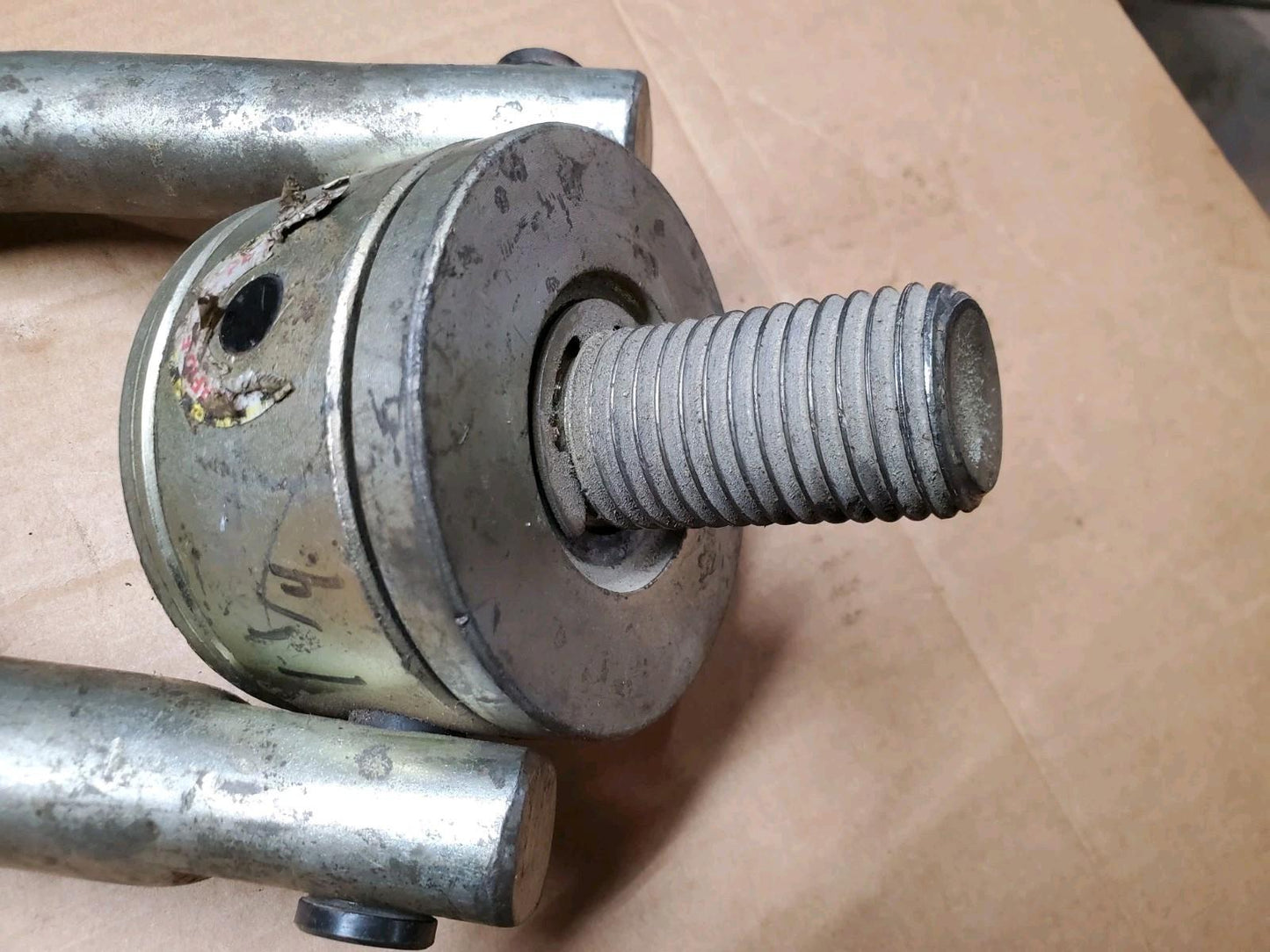 Crosby Swivel Hoist Ring WLL 15,000 LB 1016975 HR-125