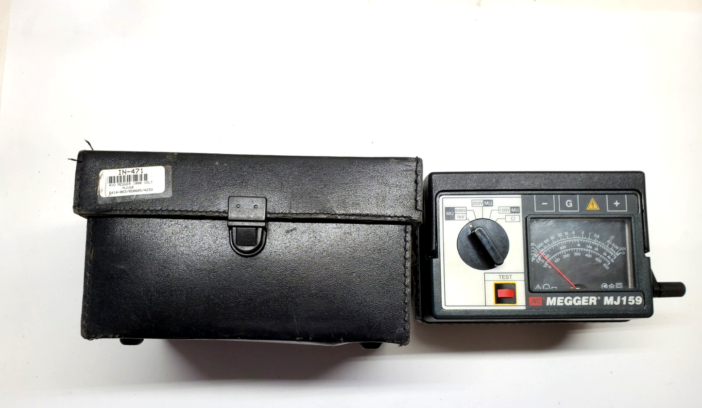 MEGGER MJ159 Insulation Tester w/ Case (Crank Won't Move Needle)