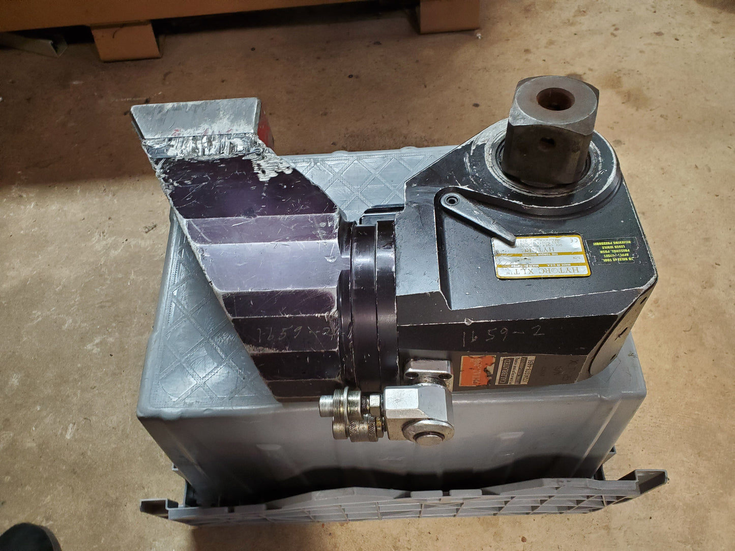 HYTORC HY-25XLT Hydraulic Torque Wrench 25 XLT 2-1/2 in. Dr.
