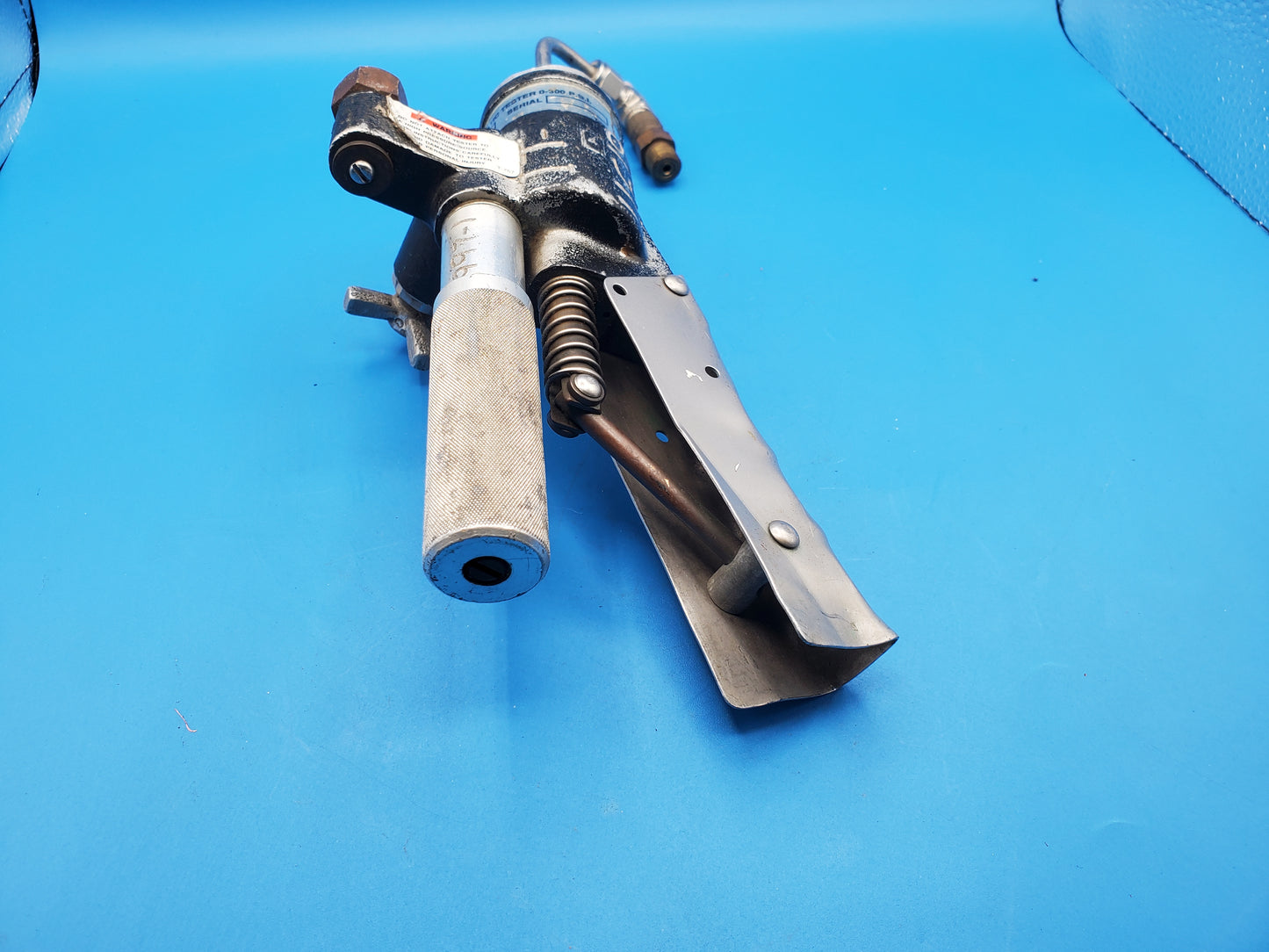 AMETEK T-740 PNEUMATIC HAND PUMP 0 - 300 PSI